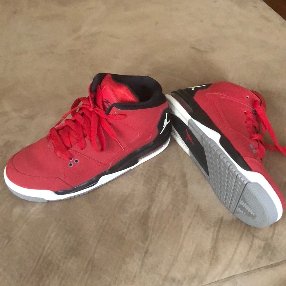 Michael Jorden sneakers, black red